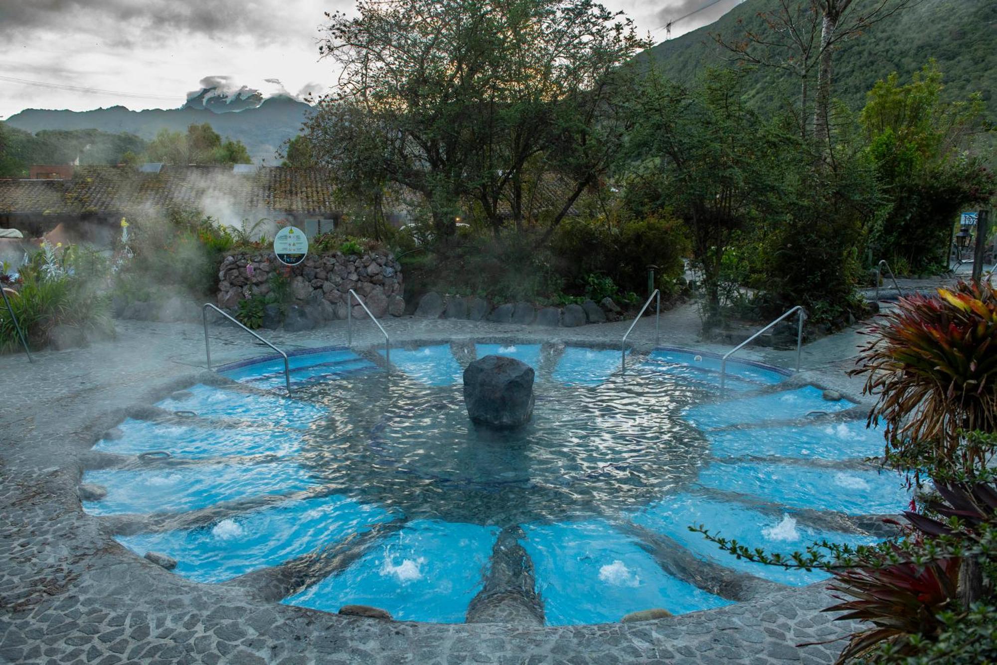 Termas De Papallacta Luaran gambar Hot springs in Baños